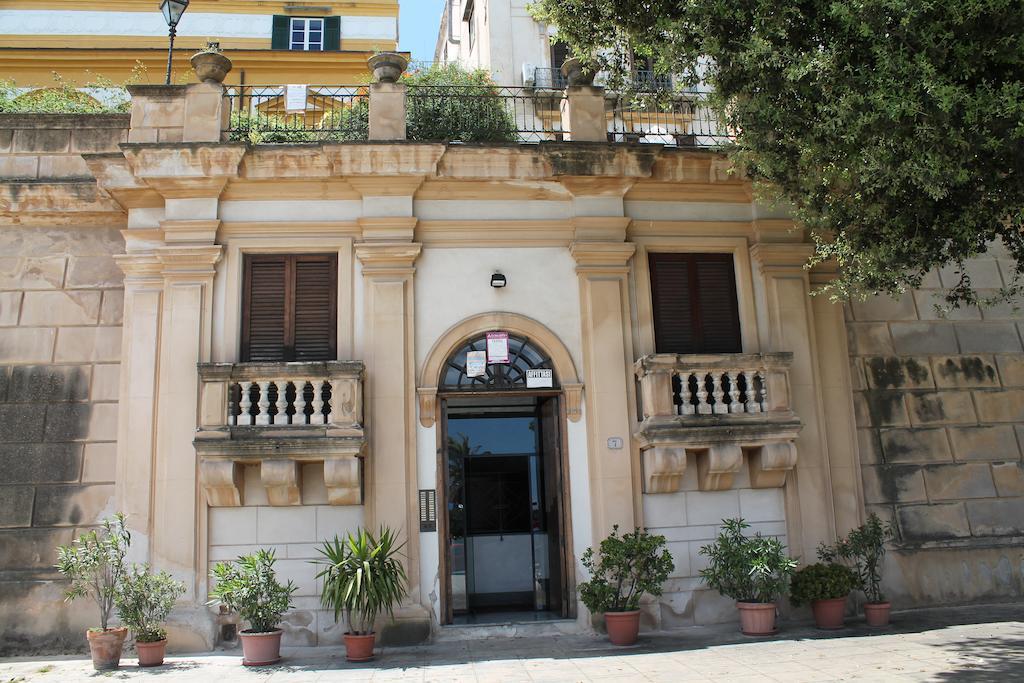 Casa Vacanze Re Umberto I Lejlighed Palermo Værelse billede